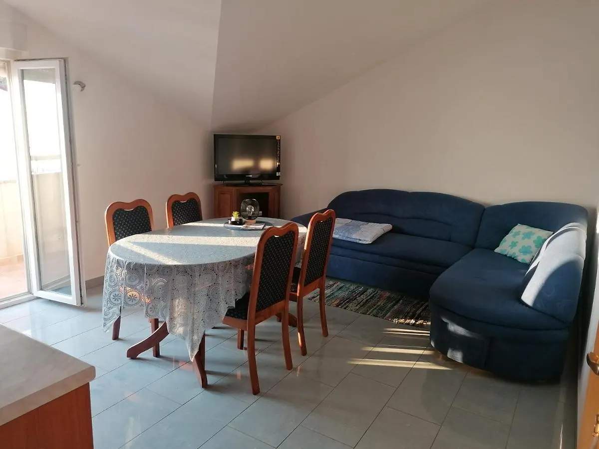 Apartments And Boat Rental Petra Spanjol - Crane And Moorings Banjol Croatia