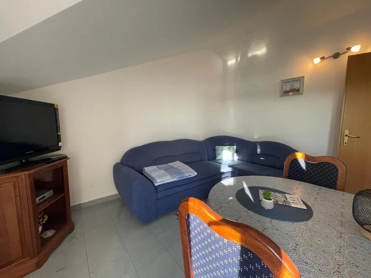 Apartments And Boat Rental Petra Spanjol - Crane And Moorings Banjol Croatia