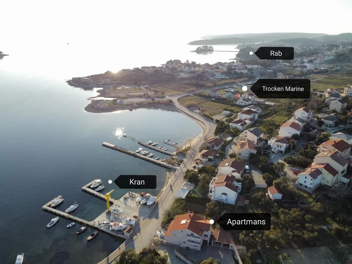 Apartments And Boat Rental Petra Spanjol - Crane And Moorings Banjol