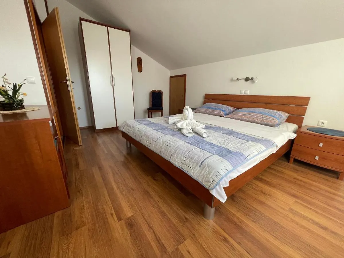 Apartments And Boat Rental Petra Spanjol - Crane And Moorings Banjol 0*,  Croatia