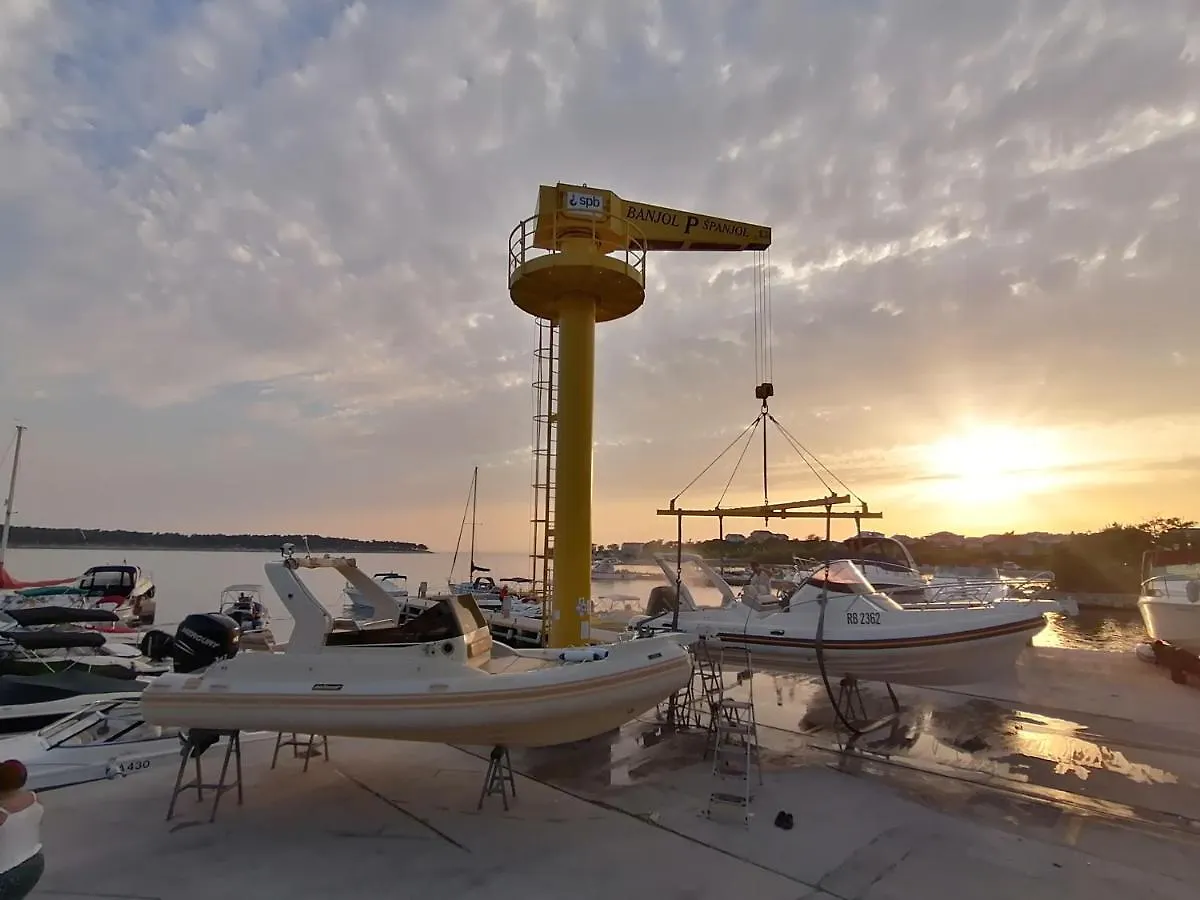 Apartments And Boat Rental Petra Spanjol - Crane And Moorings Banjol 0*,