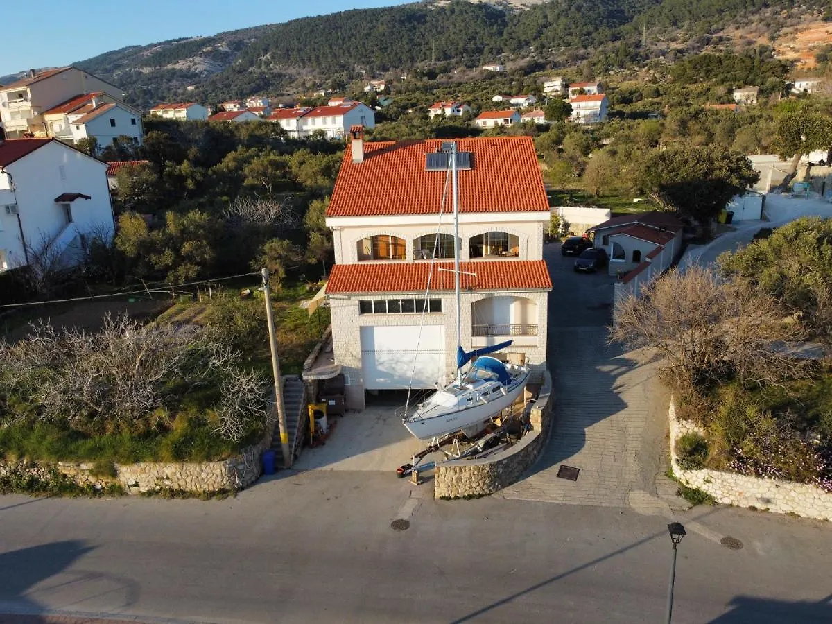 Apartments And Boat Rental Petra Spanjol - Crane And Moorings Banjol Croatia