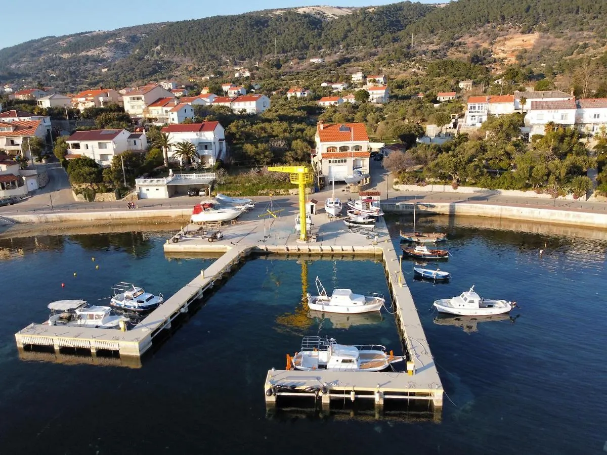 Apartments And Boat Rental Petra Spanjol - Crane And Moorings Banjol 0*,